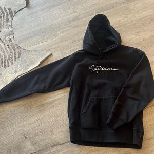 Supreme sweatshirt